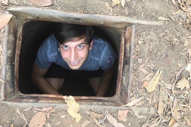 Adventure Cu Chi Tunnels and Mekong Delta Tour From HCM - The included lunch and live Southern folk music