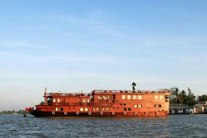 Bassac Mekong Delta Cruise 2Days - 1Night - Day 1: Cai Be Floating Market, then straight onto the Tien Giang