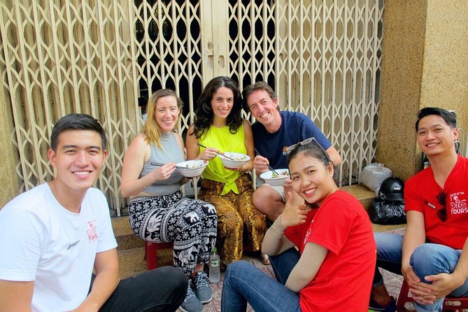 Big Eats & Small Seats - Big Eats & Small Seats on a motorbike: what you’re really signing up for