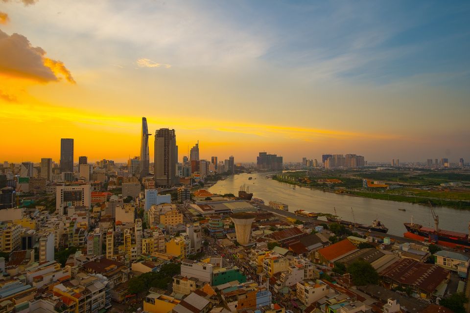 Bitexco Financial Tower: Saigon Sky Deck - Fast Track Ticket - Reading the skyline: binoculars and interactive landmark boards