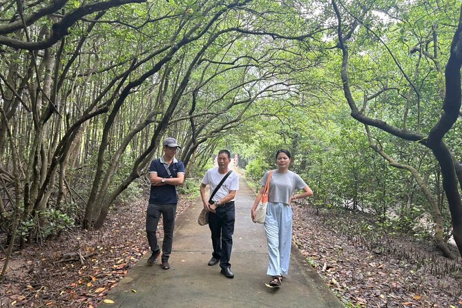 Can Gio Mangrove Adventure: Speedboat with Monkey Island - Practical Tips: Monkey-Proofing Your Day and Staying Comfortable