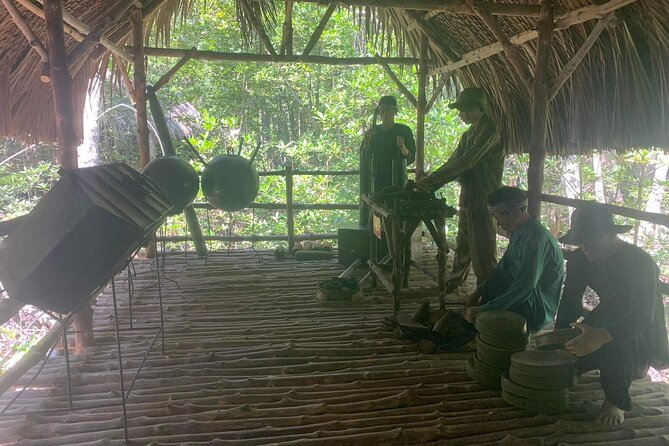 Can Gio Mangroves - Monkey Island by Motorbike and Scooter - Stop 3: Lunch and Can Gio market—seafood where locals actually shop