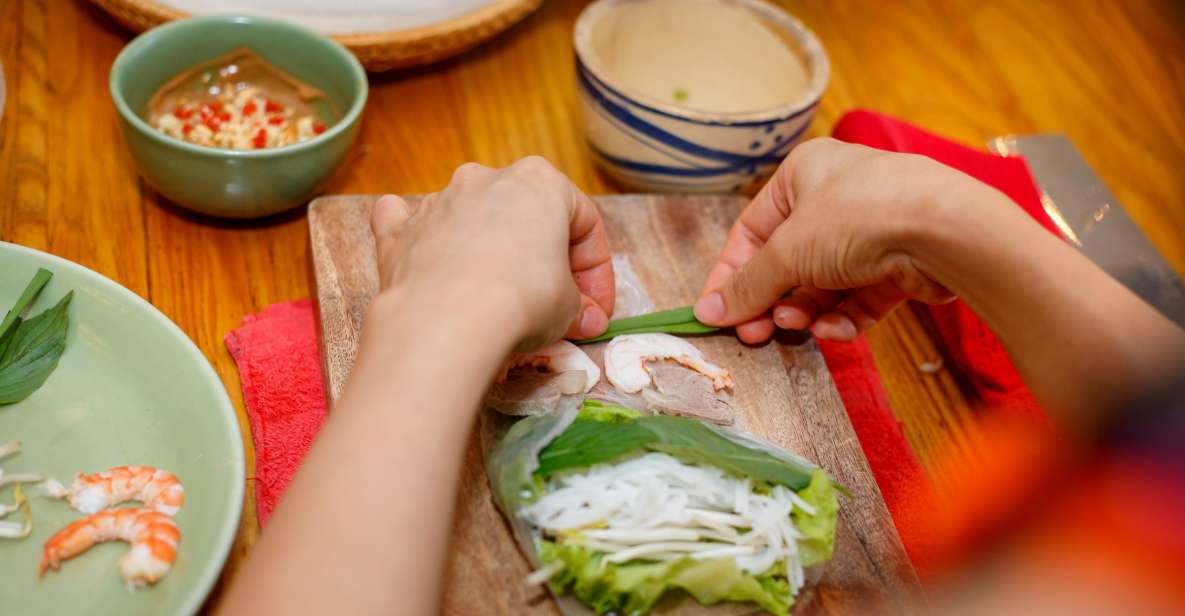 Cooking Class with Ben Thanh Market visit - Ben Thanh Market shopping with your chef: how it actually helps you cook