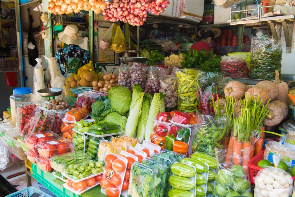 Cooking Class with Ben Thanh Market visit - Hands-on cooking from 10:00 to 1:00: what your class feels like