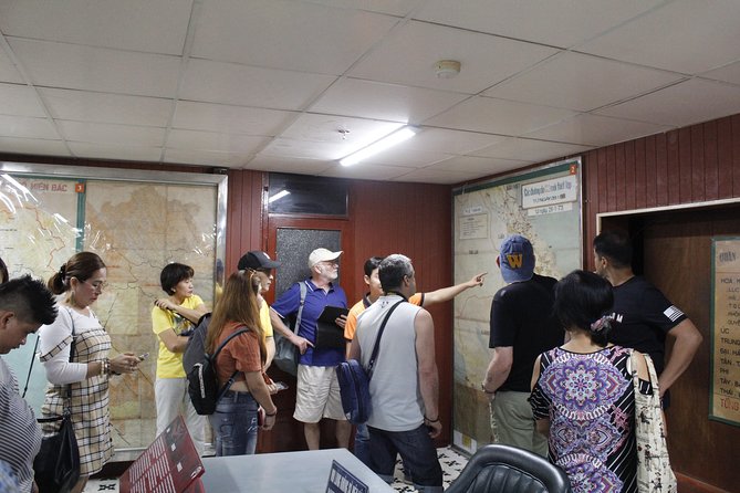 Cu Chi Tunnels - Tapioca & City Tour (6 Major Attractions) 1 day - Củ Chi Tunnels: video first, then the maze and the crawl