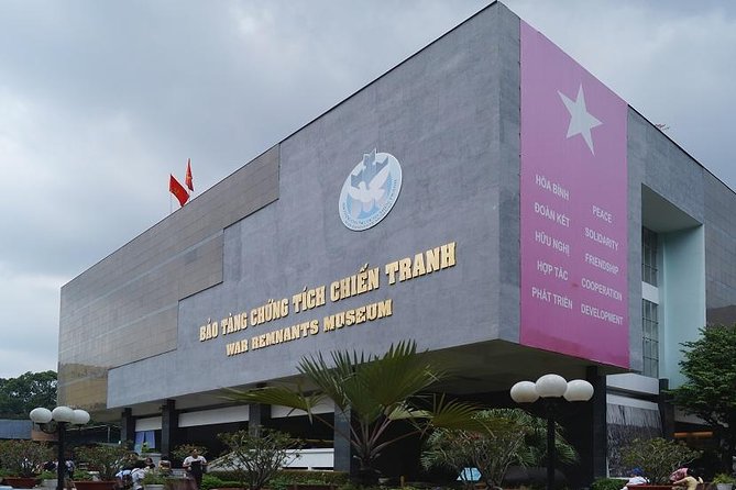 Daily Small Group Tour to Saigon City and Cu Chi Tunnels - The 7:45 am start and District 1 pickup (plus real-world timing)