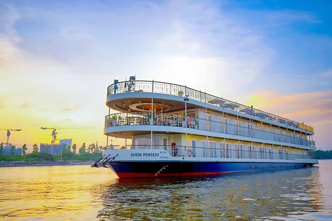 Dinner On Cruise In Ho Chi Minh City With Private Table - Dinner on board: what to expect from the meal