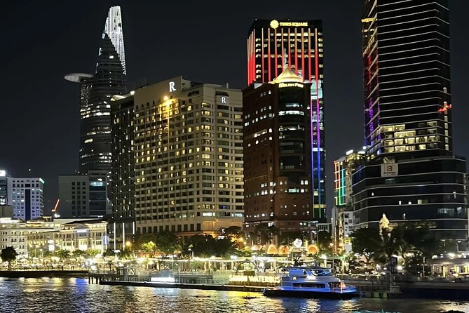 Dinner On Cruise In Ho Chi Minh City With Private Table - Service and guides: where the experience can tilt fast