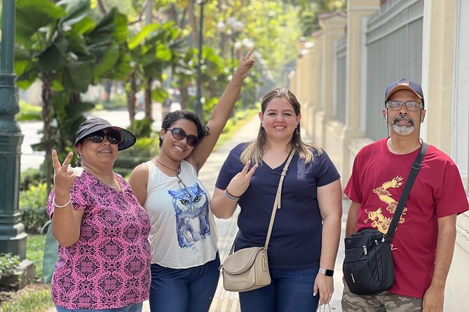Discover Saigon Main Sights by Walking - How the small-group format helps in Saigon traffic