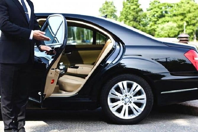 Fast Track VIP Service Tan Son Nhat Airport (Ho Chi Minh-Vietnam) - Logistics you can count on: mobile ticket, quick confirmation, and flow