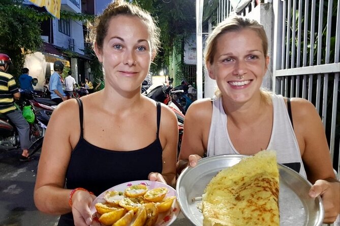 Female Rider | Street Food & Sightseeing By Motorbike - Safety, helmets, and the reality of rain in Ho Chi Minh City