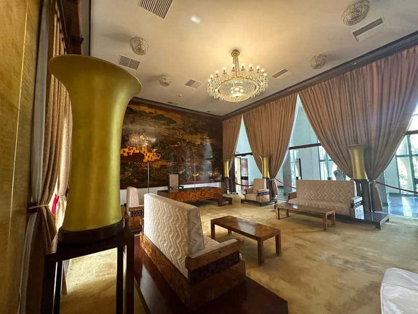 Free E-Sim War Remnants Museum & Independence Palace Tour - Walking Comfort: What to Bring and How to Pace Yourself