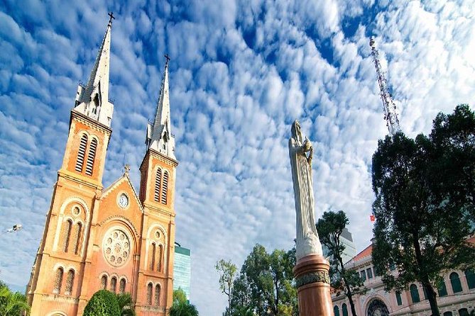 From HCM: Cu Chi Tunnels & Highlights City Full-Day Tour - Cu Chi Tunnels: from calm rice paddies to hard wartime choices