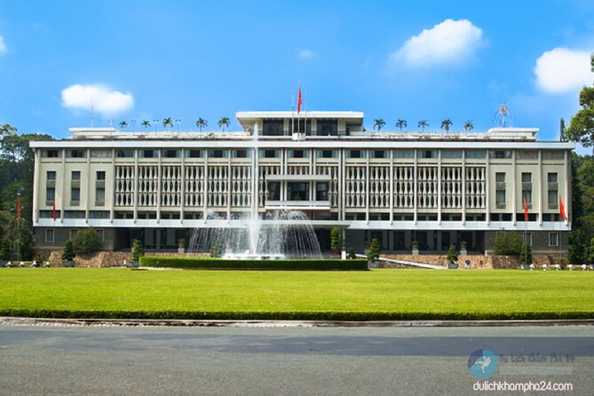 From War to Peace: Long Tân & the Australian Base Today - The 8-Hour Schedule: Pickup, Private Group, and How to Plan Your Day