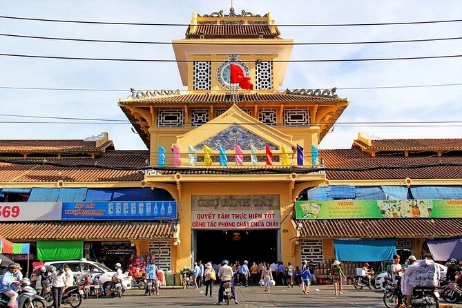 Full-Day Ho Chi Minh City Tour with Colonial Heritage & Chinatown - Getting the most out of the guide and the pace