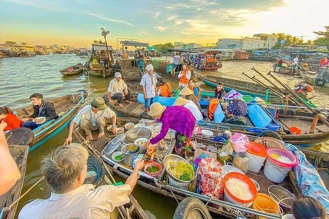 Full-Day in Mekong Delta Floating Market and Local Private Tour - Can Tho market stop: Cai Rang Floating Market and boat-to-market viewing