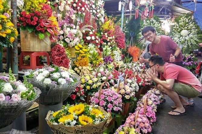 Good Morning Saigon Tour by Motorbike and Scooter - Ho Thi Ky Flower Market: colors and smells for a quick reset