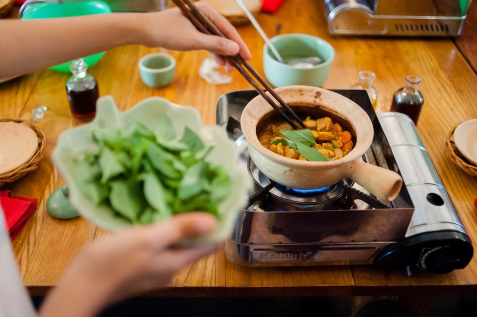 Hands-On Vietnamese Cooking Lesson in Small Group - Vegetarian and Allergy-Friendly Adjustments You Should Plan For