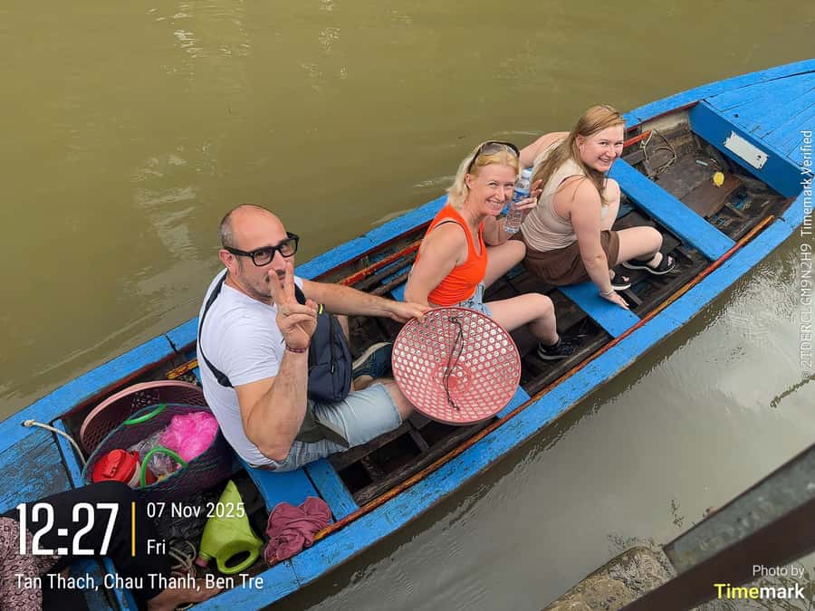 HCM: Authentic Mekong Delta - Boat, TukTuk, Khot Cake Making - Boat time on the Mekong: motorboat and rowing boat rhythm