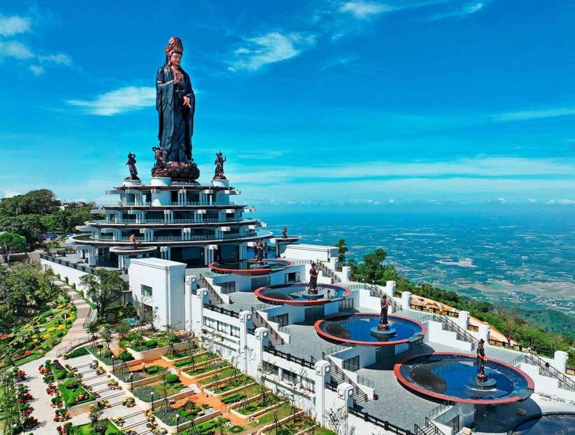 HCM: Cu Chi Tunnels, Cao Dai Temple, Black Virgin Mountain - A long, meaningful day outside Ho Chi Minh City
