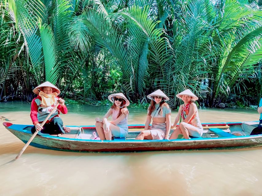 HCM: Cu Chi Tunnels & Mekong Delta with Coconut Village Tour - Lunch and small comforts: keeping your energy up for the full day