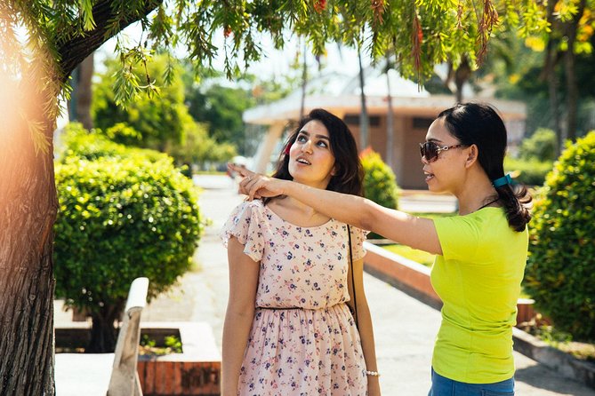 Highlights & Hidden Gems With Locals: Best of Ho Chi Minh City Private Tour - The flexible street-level stops that make it feel local