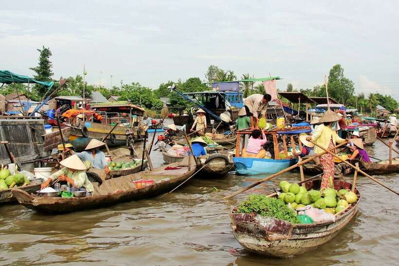 Ho Chi Minh: 3-Day Mekong Delta & Optional Exit to PhnomPenh - Day 2: Cai Rang Floating Market, Noodle Family Factories, and Khmer Culture at Munir Ansay Pagoda