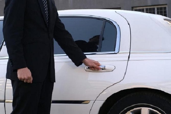 Ho Chi Minh Airport Arrival Or Departure By Private Car Transfers - Why this airport car feels like a good first day in Ho Chi Minh City