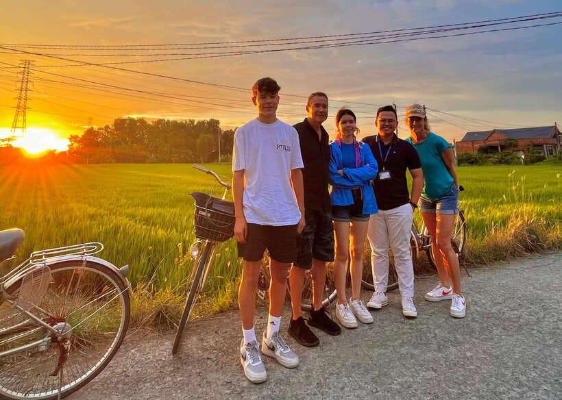 Ho Chi Minh City: 2-Day Bike & Kayak Mekong Delta Tour - Day 1 from Ho Chi Minh City pickup to Family Tiny Garden homestay
