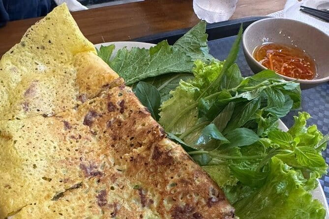 Ho Chi Minh City Food Tour with 8+ Authentic Local Tastings - Stop 2: Saigon Central Post Office—food energy with a landmark pause