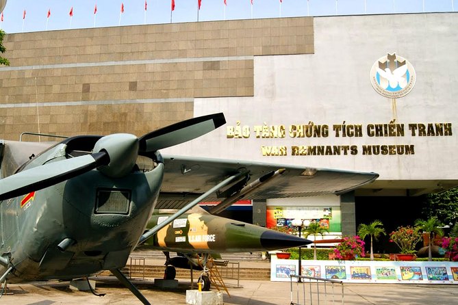 Ho Chi Minh City Half Day Afternoon - 6 Major Attractions - Notre Dame Cathedral and Central Post Office: fast photos, big symbolism