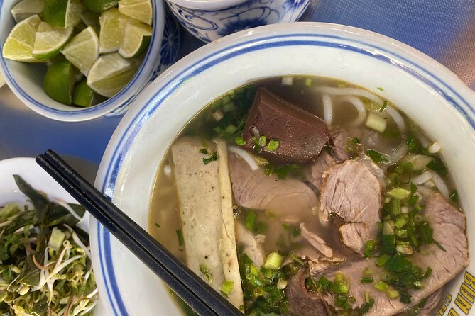 Ho Chi Minh city: Michelin-Recognized Food Tour with Local Expert - The Alley Pho and Seafood Stop You Can’t Easily Find on Your Own