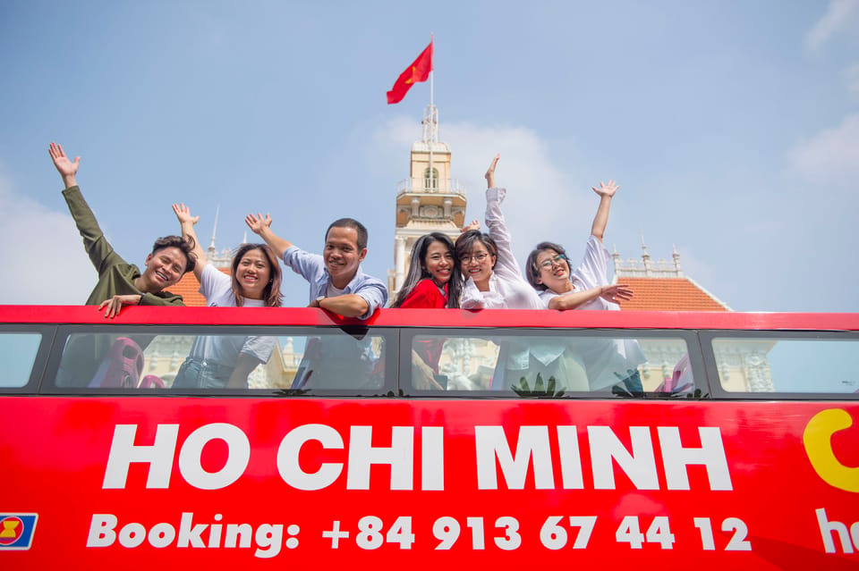 Ho Chi Minh City: Panoramic City Bus Tour - Notre Dame of Saigon and the Central Post Office: big visual anchors