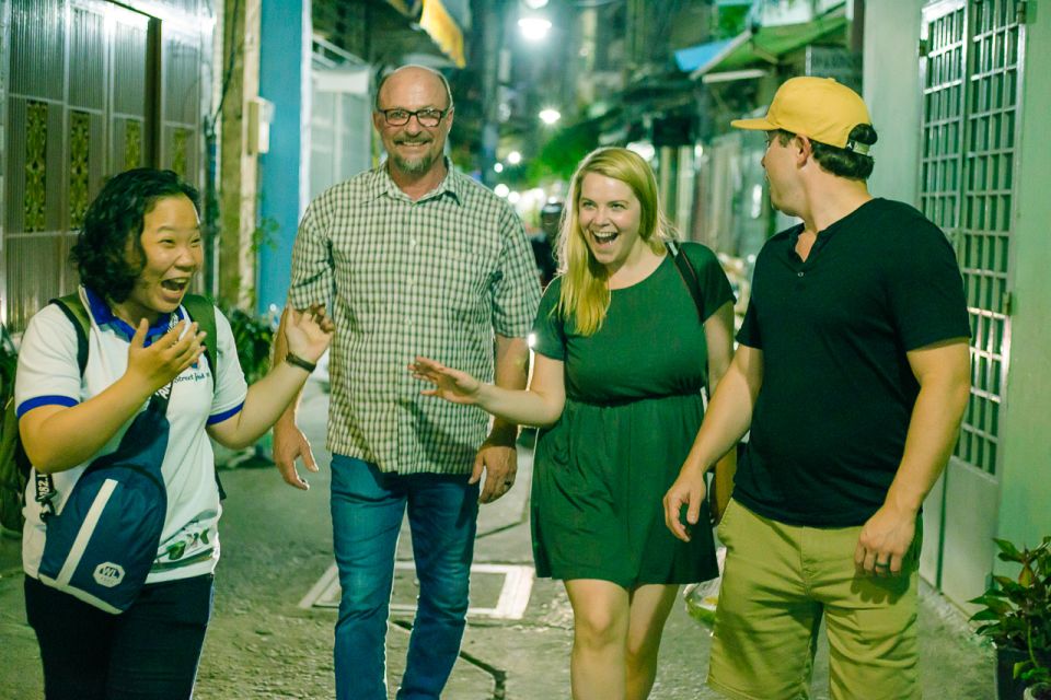 Ho Chi Minh City: Private Street Food Evening Walking Tour - Pancakes first: Bánh Xèo and Bánh Khọt rice pancakes