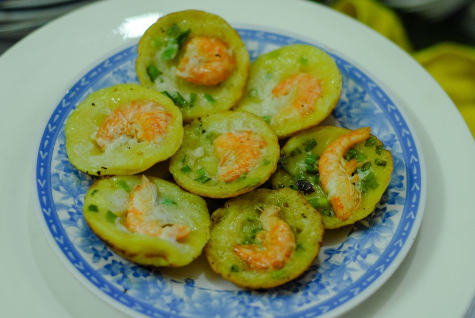 Ho Chi Minh City: Private Street Food Evening Walking Tour - The night flower market finale: dessert after the last savory bite