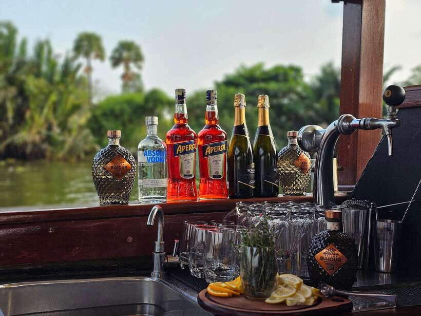 Ho Chi Minh City: Saigon River Boutique Cruise - Comfort on board: sliding roof, restroom, and buying drinks