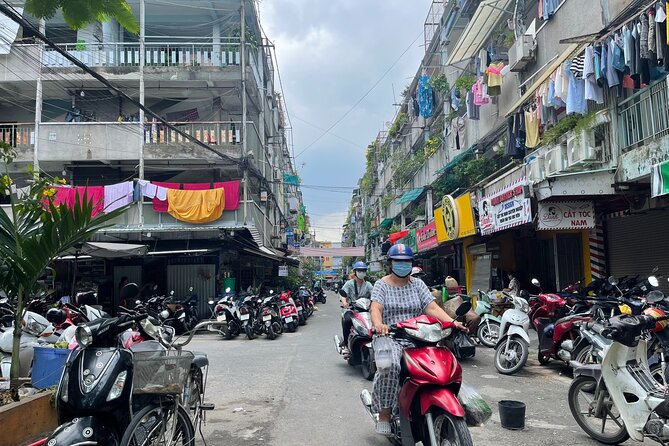 Ho Chi Minh City Sightseeing, midnight, Shopping tours by scooter - Thích Quảng Đức Monument: a stop that adds meaning fast