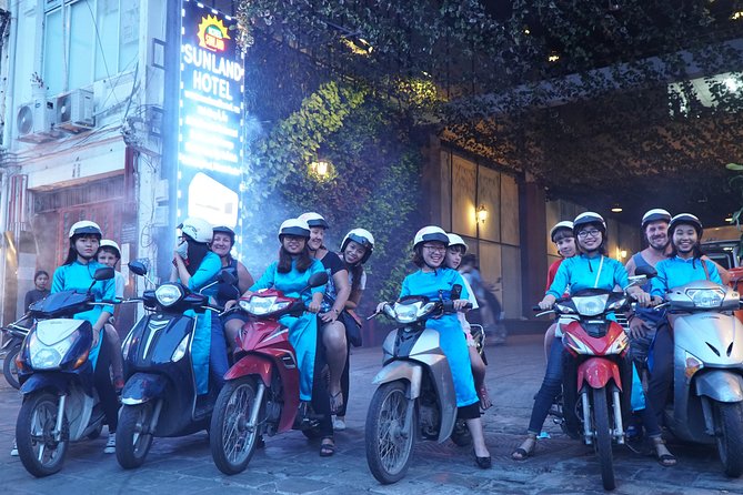 Ho Chi Minh Night Tour by Motorbikes with Female Rider | KissTour - Nguyễn Thiện Thuật apartments: daily Saigon in a maze of life