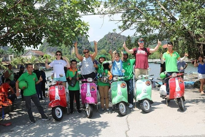Ho Chi Minh Vespa City Tour 4,5 hours - Stop 5: Nguyen Thien Thuat apartment buildings—daily life inside the city