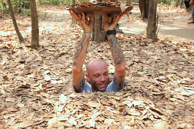 Luxury Speedboat 2 Ways from Ho Chi Minh city to Cu Chi Tunnels - Food and rest: lunch, water, and cassava