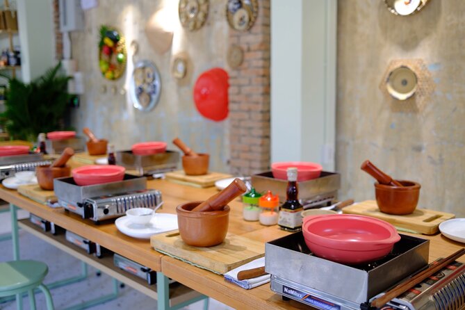 M.O.M Cooking Class in Saigon - Ben Thanh Market meetup: why the start matters
