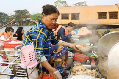 Mekong day tour Visit Cai Rang Floating Market pick up in Sai Gon - Cái Răng Floating Market: what you’ll enjoy at dawn