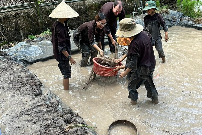 Mekong Delta Homestay Explore Nature 2-Day Family Tiny Garden - Day 2 starts at 5:30am: sunrise bicycles, rice fields, and market time