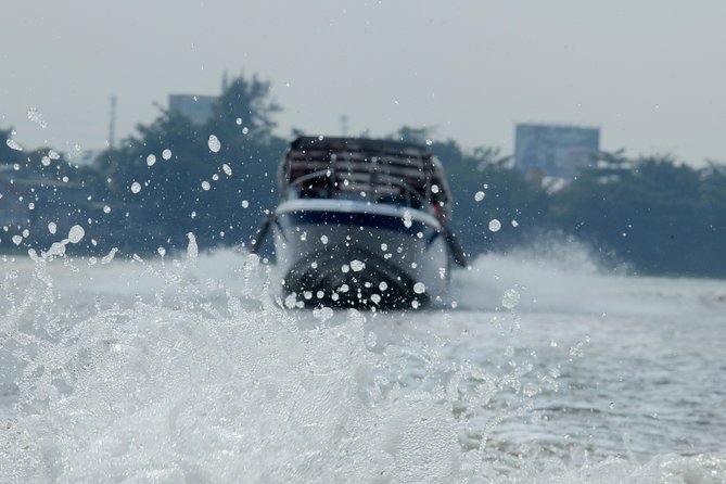 Private Cu Chi Tunnels tour by Luxury Speedboat - Cruising the Saigon River on a luxury speedboat