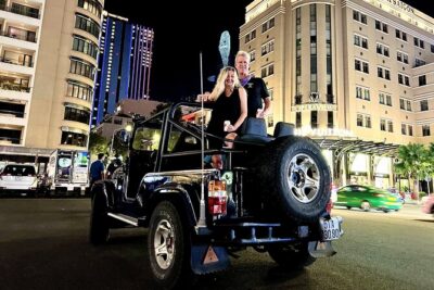 Private Jeep City Tour Saigon by Night and Skybar Drink - Independence Palace: the quick stop that sets the era
