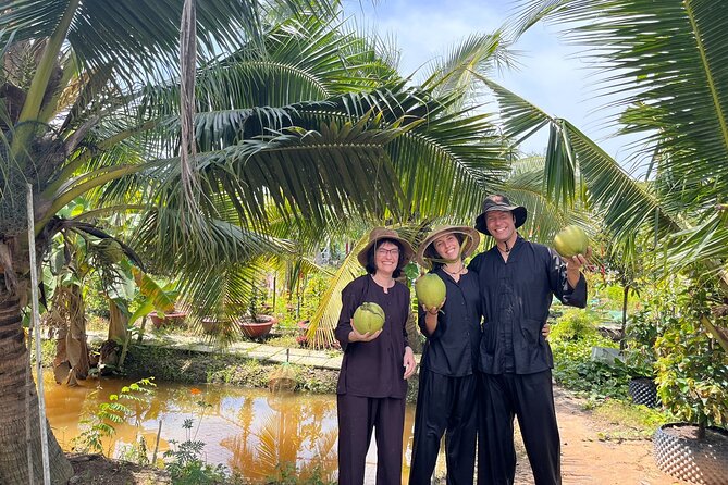 PRIVATE Mekong Delta 1 Day with Kayaking, Biking & Cooking - Morning transfer: what the first half of the day feels like