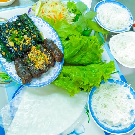 Private Street Food Evening Walking Tour in Ho Chi Minh City - Hygiene, safety, and the camera problem in Saigon