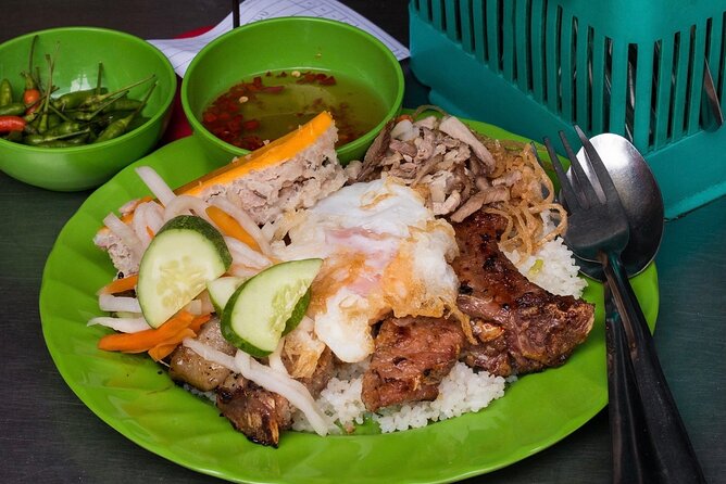Private Street Food Tour by Motorbike in Ho Chi Minh City - Chợ Lớn and Phố Tau Sai Gon: where bánh xèo shines
