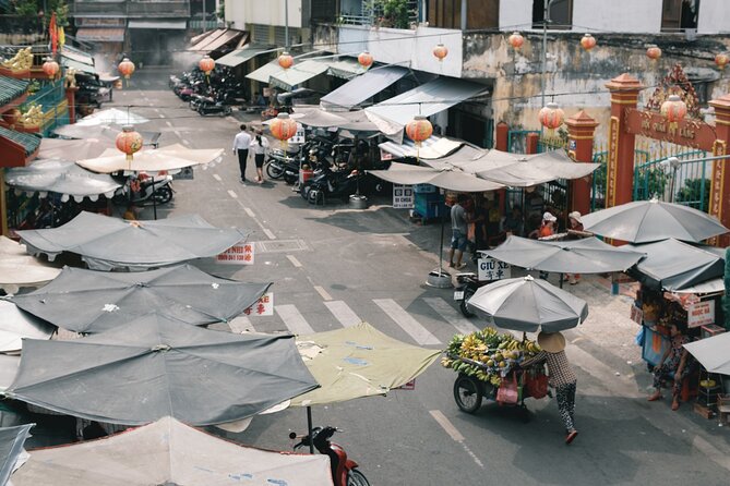 Private Sunrise Photography Tour - Down in Chinatown - Start strong with pickup and a street-photo game plan
