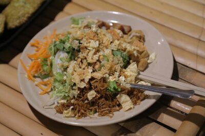 Private Vegan Food Tour in Ho Chi Minh City By Motorbike - The 4-hour flow: how the ride-and-eat schedule feels in real life